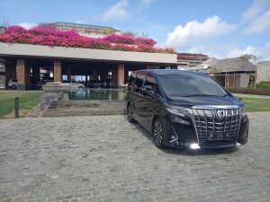 Sewa Alphard di Bali