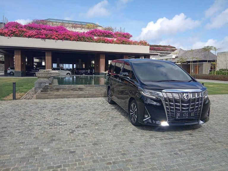 Sewa Alphard di Bali